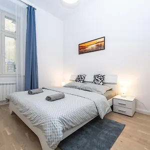 Stunning Wenceslas Square Apartment Prag