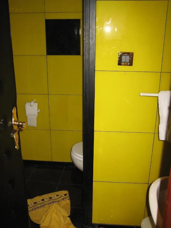 ספליט Apartment Paradiso 0*,
